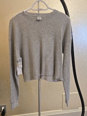 TNA Light Gray Waffle-Knit Cropped Crewneck Shirt
